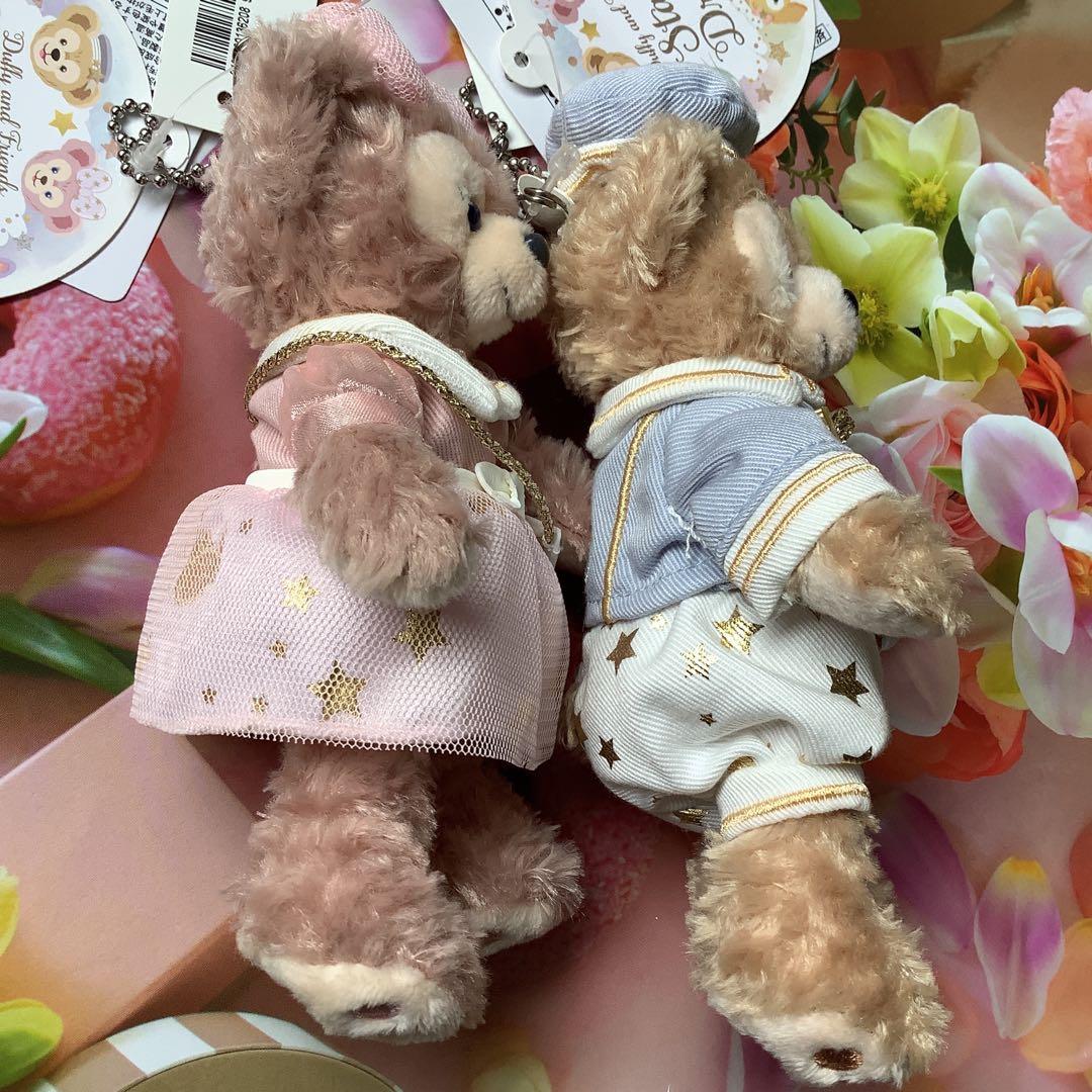 ダッフィー　シェリーメイ　ぬいぐるみ　バッジ