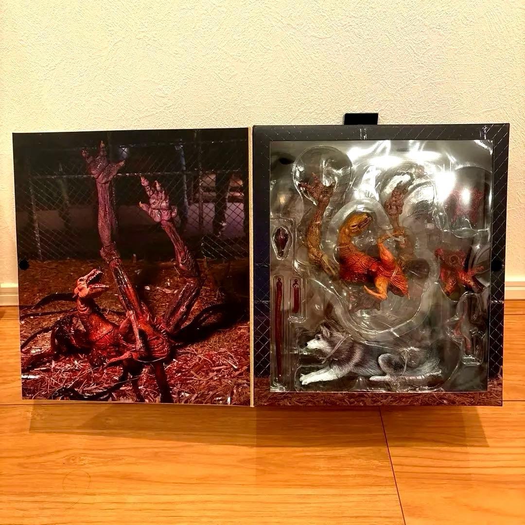 新品【NECA】遊星からの物体X ドッグ・シング7インチ アクション