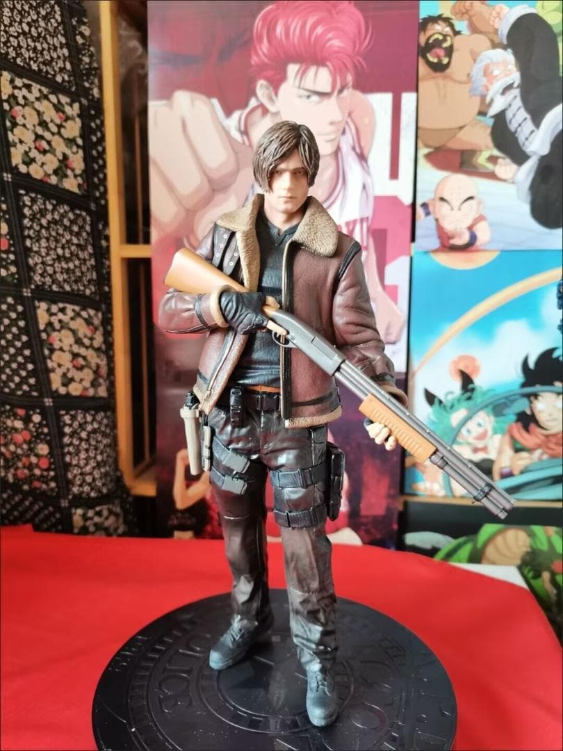 バイオハザード　レオン　フィギュア　塗装完成品