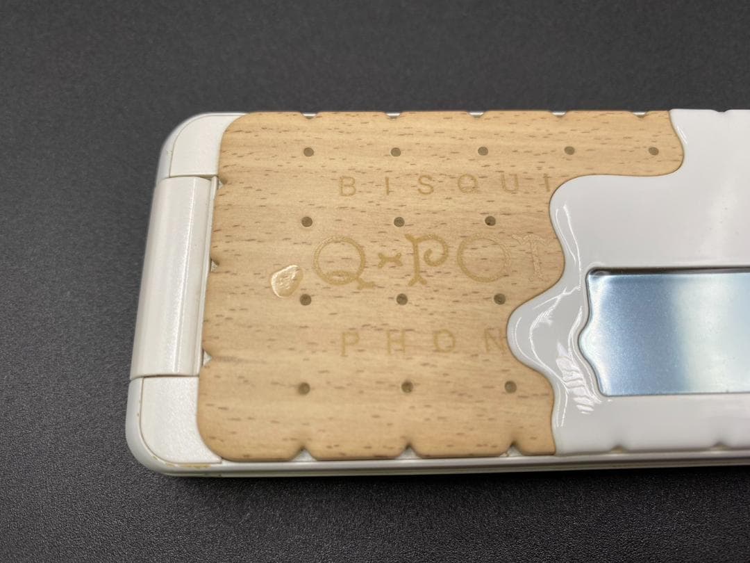 雨の日割り！docomo Q-POT SH04C ビスケット ガラケー - メルカリ