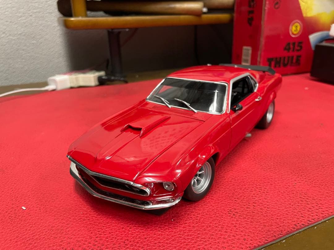 マスタング　レッド