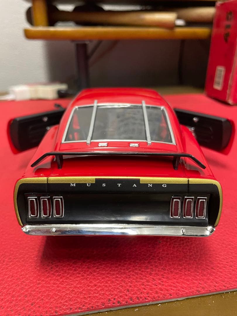 マスタング　レッド