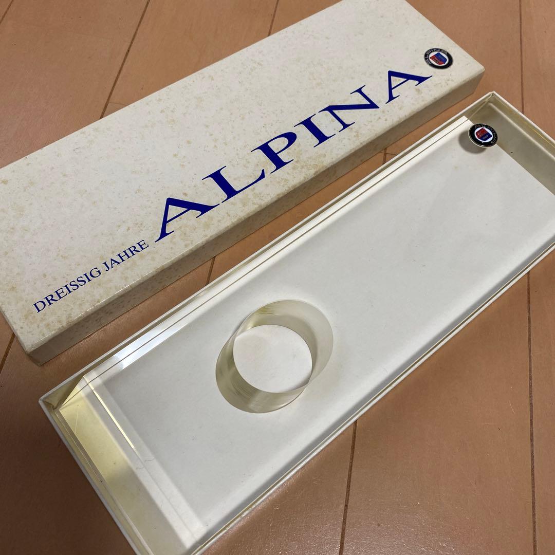 ALPINA アクリル製ワインスタンド　超レア　アルピナ ニーノ・ネグリ アルピ・レティケ・ビアンコ 2024 | イタリアワイン