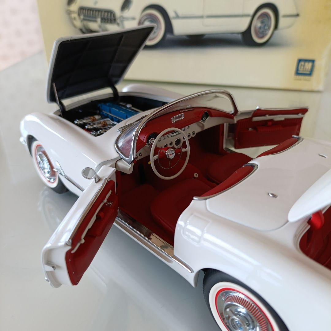 オートアート製 1/18 Corvette コルベット