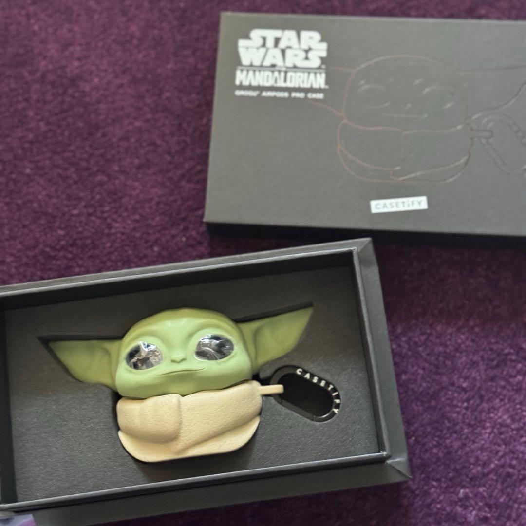 Mandalorian グローグー AirPods Pro ケース(外箱付き） ベビーヨーダのAirPodsケース、可愛いけど首イタそう | ギズモード