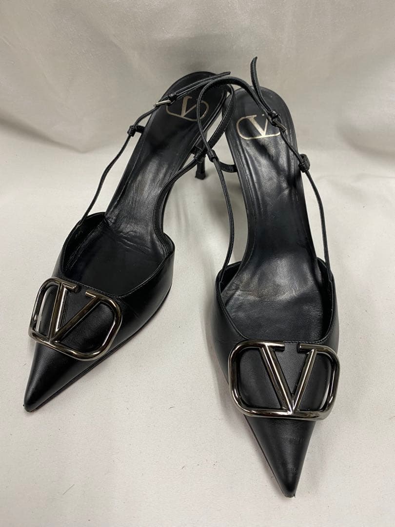 VALENTINO GARAVANI Vロゴ パンプス ポインテッドトゥ 25 Vロゴ シグネチャー パテントレザー スリングバックパンプス 80 Mm for