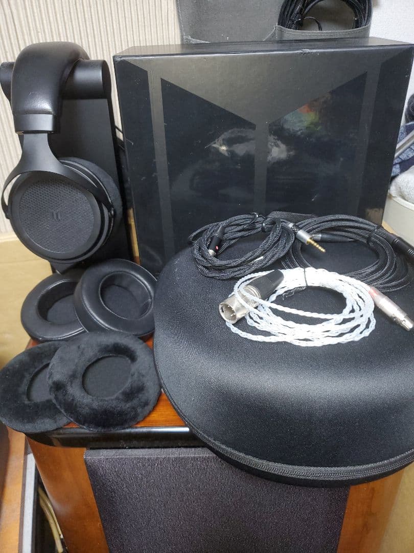 Monolith M1570　平面駆動ヘッドホン　バランスケーブル2種付き ド 音質レビュー】Monolith M1570は分離感に優れた平面駆動型ヘッドホン