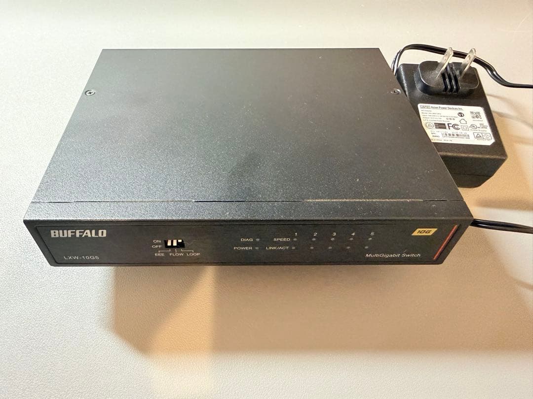 BUFFALO LSW-10G5 5ポートスイッチングハブ BUFFALO LXW-10G5 (5ポート スイッチングハブ) ｜ パソコン通販の