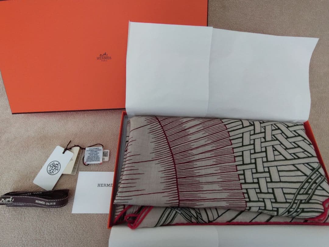 Hermès 《マサン・マサン》トライアングル　ジュアン　カシシル