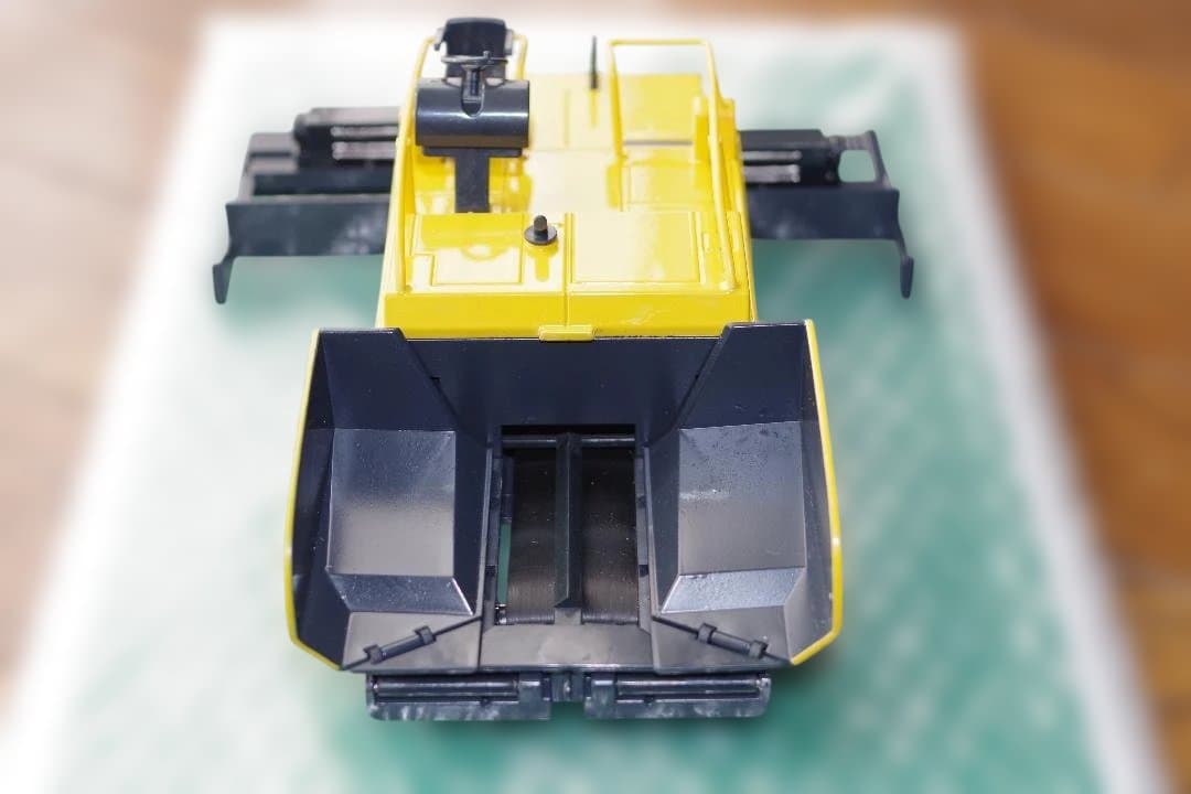 住友アスファルトフィニッシャーミニチュア