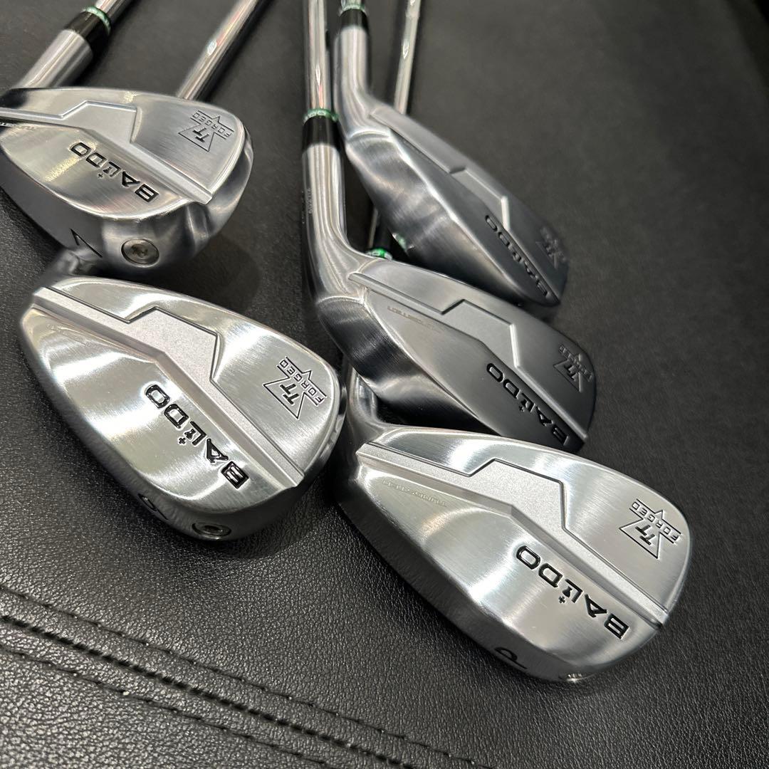 バルドアイアン