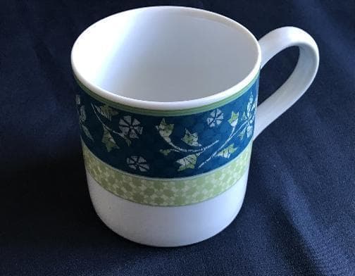 ・ZARD　坂井泉水さんが愛用していた同型の「マグカップ」 希少】 ZARD 坂井泉水さん愛用 ウエッジウッド マグカップ - メルカリ