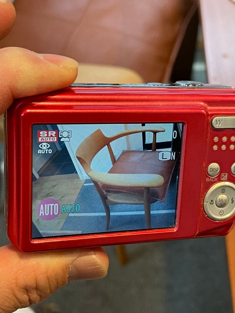Fujifilm FinePix AV250 レッド デジタルカメラ 単三電池 - メルカリ