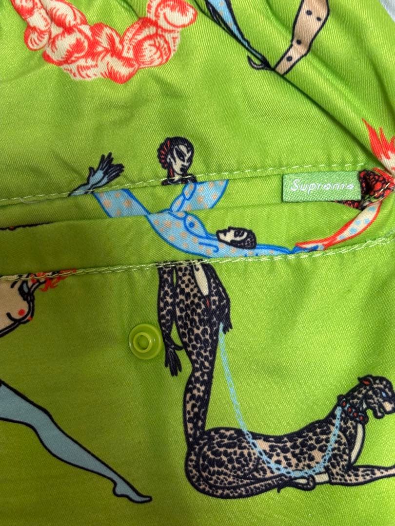 supreme alphabet water shorts グリーン - メルカリ