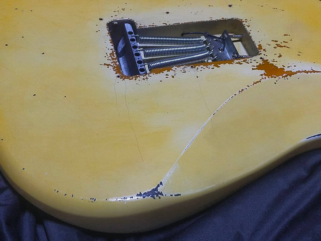 BUSKERSストラトキャスタータイプ レリックギター