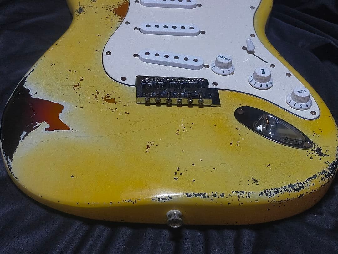 BUSKERSストラトキャスタータイプ レリックギター