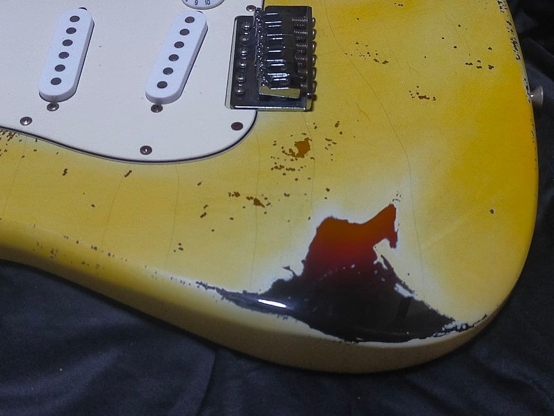 BUSKERSストラトキャスタータイプ レリックギター