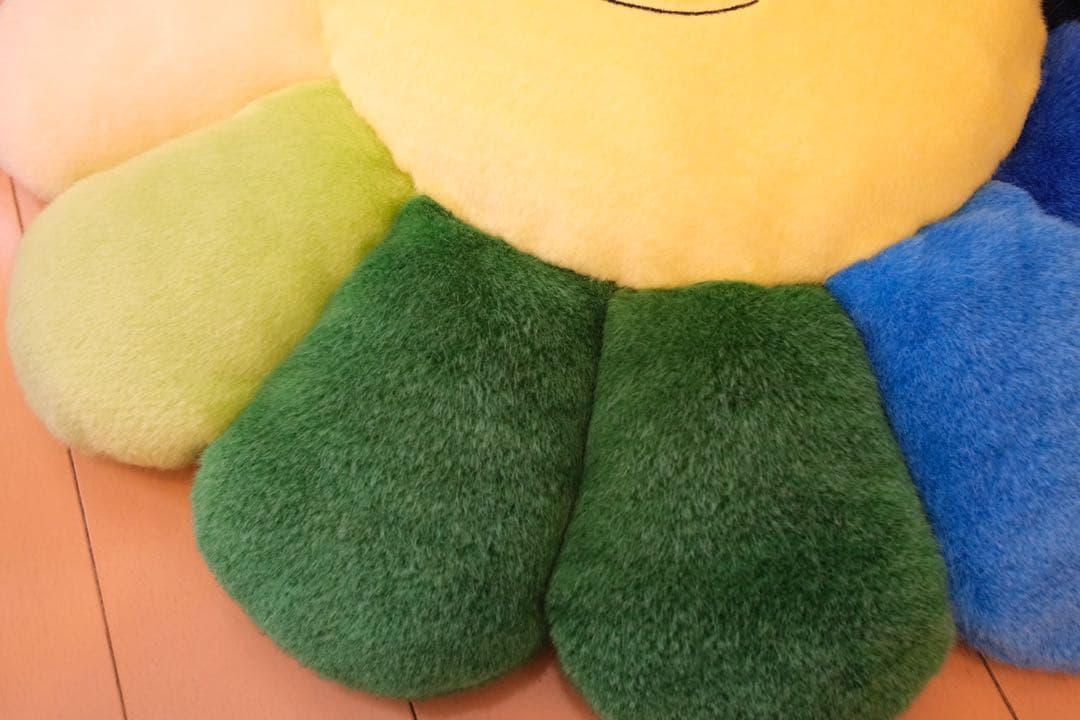 村上隆 カイカイキキ kaikai kiki フラワークッション　60cm