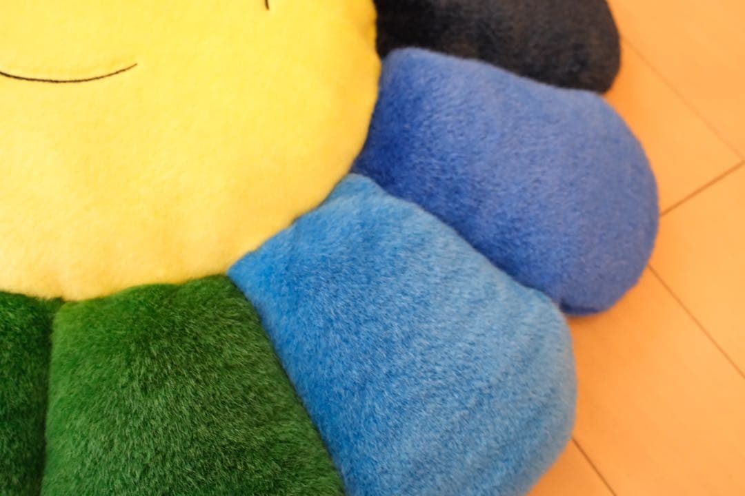 村上隆 カイカイキキ kaikai kiki フラワークッション　60cm