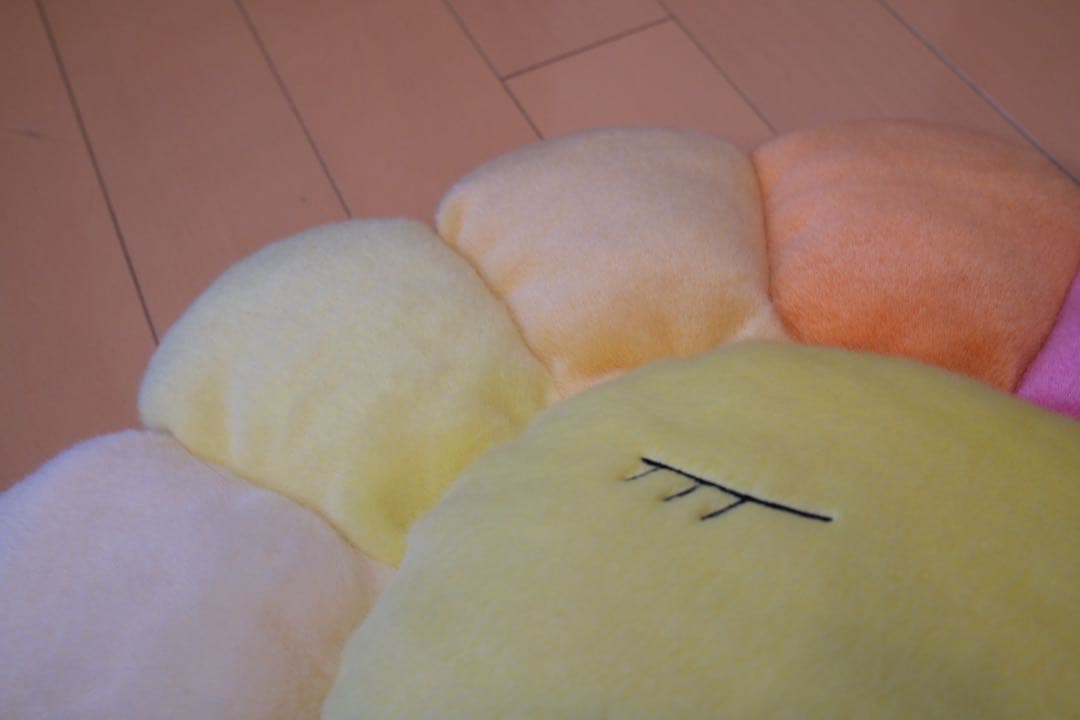 村上隆 カイカイキキ kaikai kiki フラワークッション　60cm