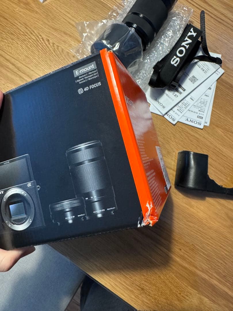 SONY α6400 ダブルズームレンズキット 美品 シャッター8284回 - メルカリ