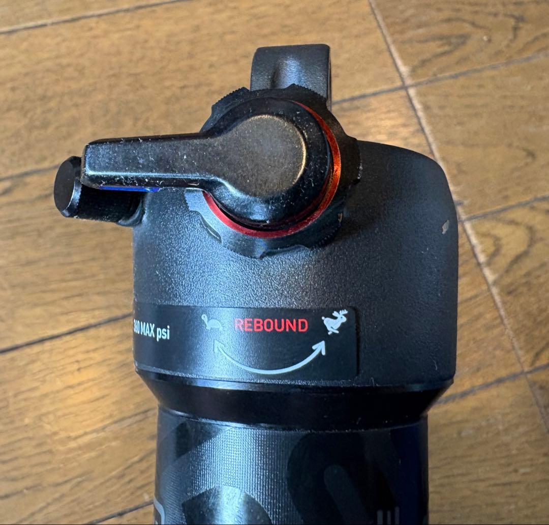 RockShox Deluxe Select+ リアサスペンション - メルカリ