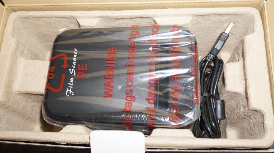 未使用品　フィルムスキャナー 400-SCN006　サンワサプライ サンワ、CCDセンサーを搭載したフィルムスキャナー「400-SCN061