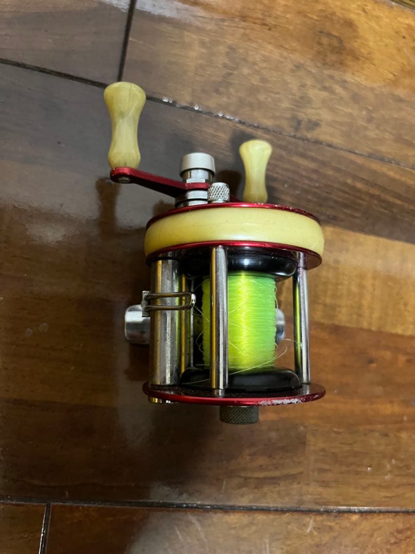 Ambassadeur 1750 A ベイトリール