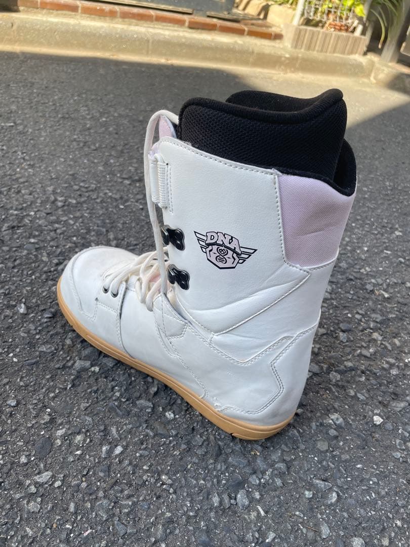 DEELUXE DNA 23-24モデル　26.5cm