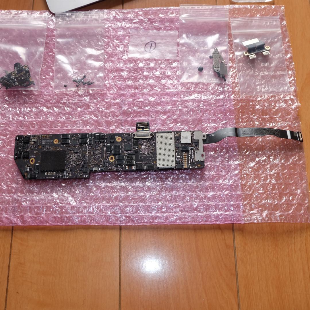 ジャンク Apple MacBook Air A1932 2018年 液晶OK - メルカリ