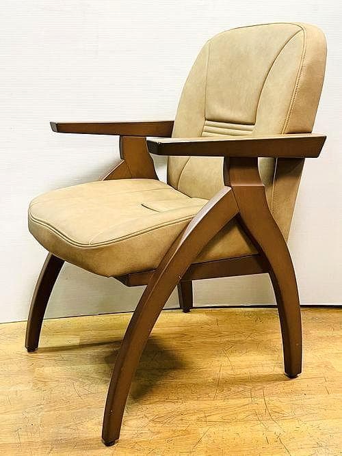 J【中古品】送料込み!! ポスチャーサポートチェア アーモンド(レザー