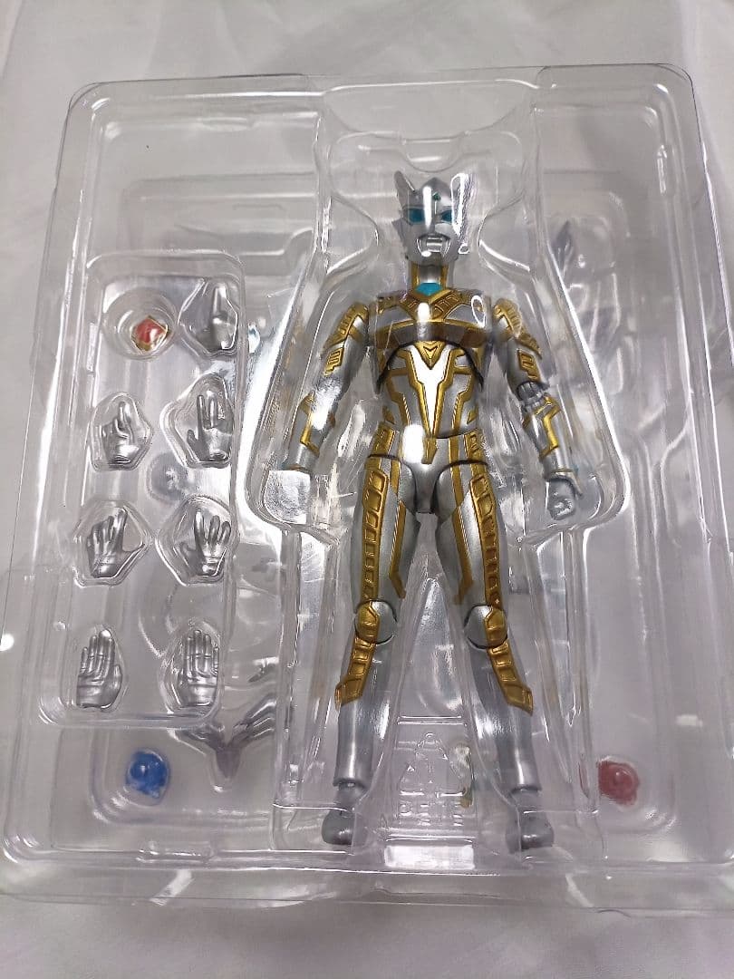 SHFiguarts ウルトラマンゼロ