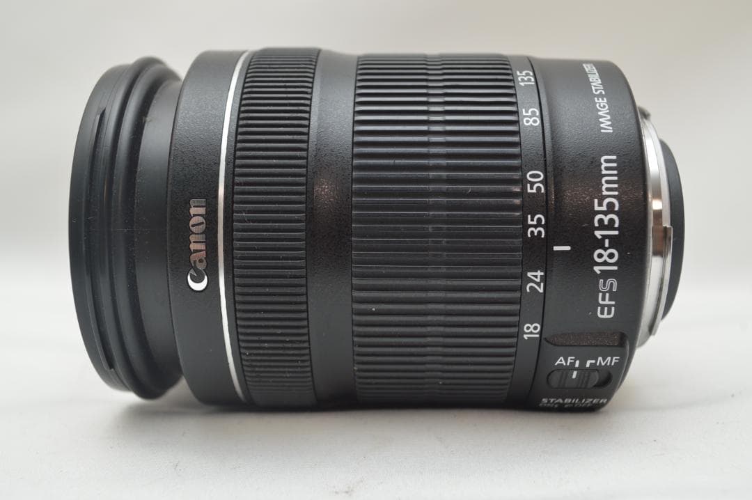 ✨美品✨ Canon EF-S 18-135mm F3.5-5.6 IS STM