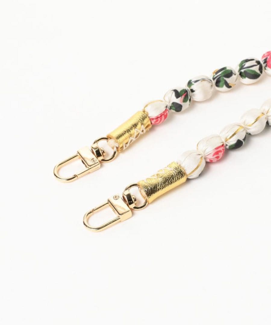 BEAMS COUTURE ルルメリーの携帯ストラップ - メルカリ