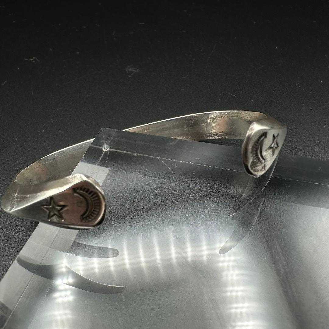 Navajo Wylie Secatero スタンプワーク トライアングバングル - メルカリ