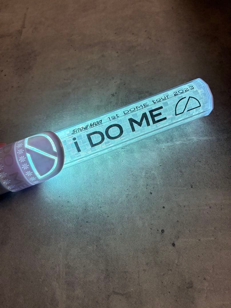 SnowManペンライト2点 銀テープ おまけ付き - メルカリ