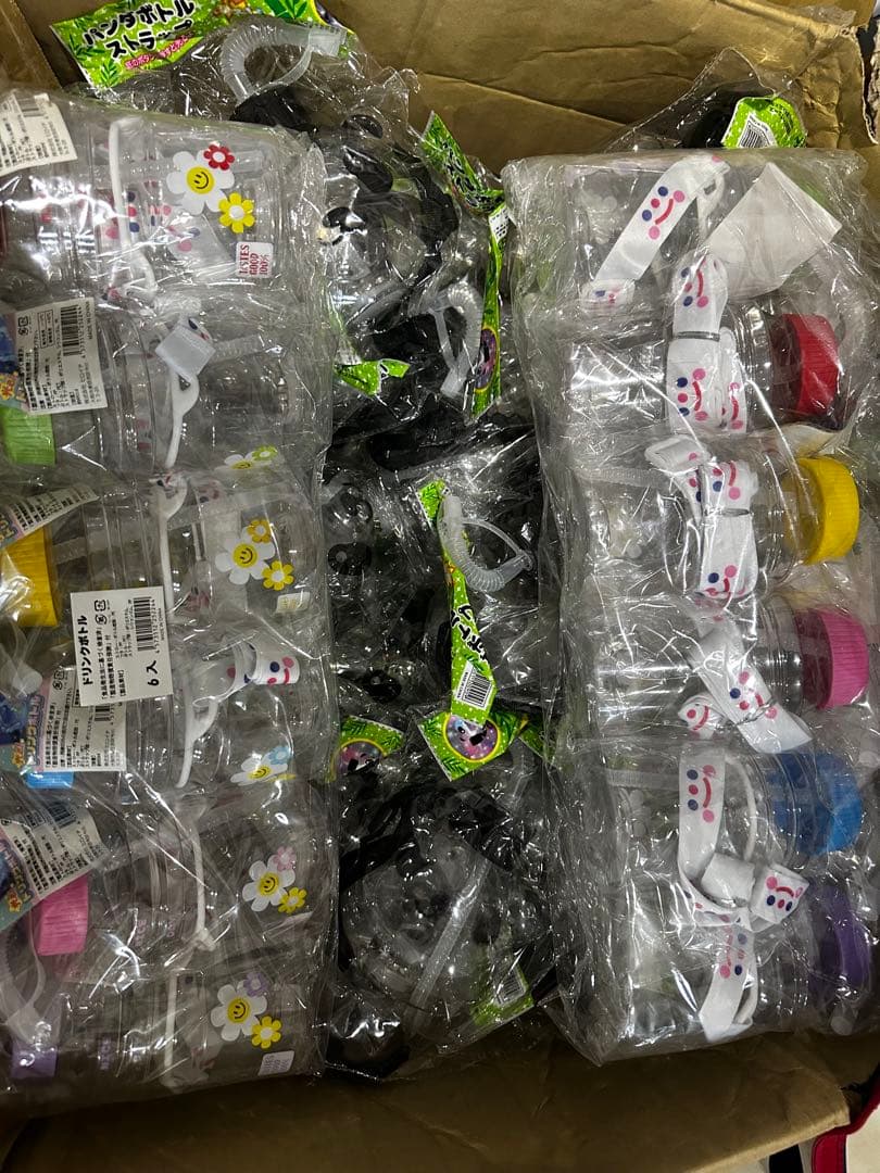 光るドリンクボトル　お祭り　パンダ