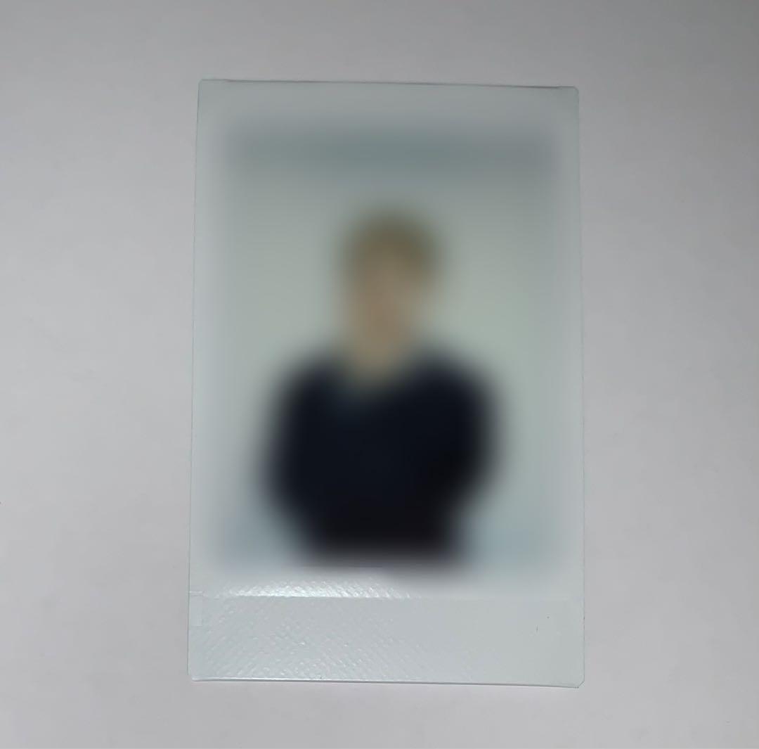 XLOV ヒョン チェキ ポラロイド I ONE 対面 サイン入り - メルカリ