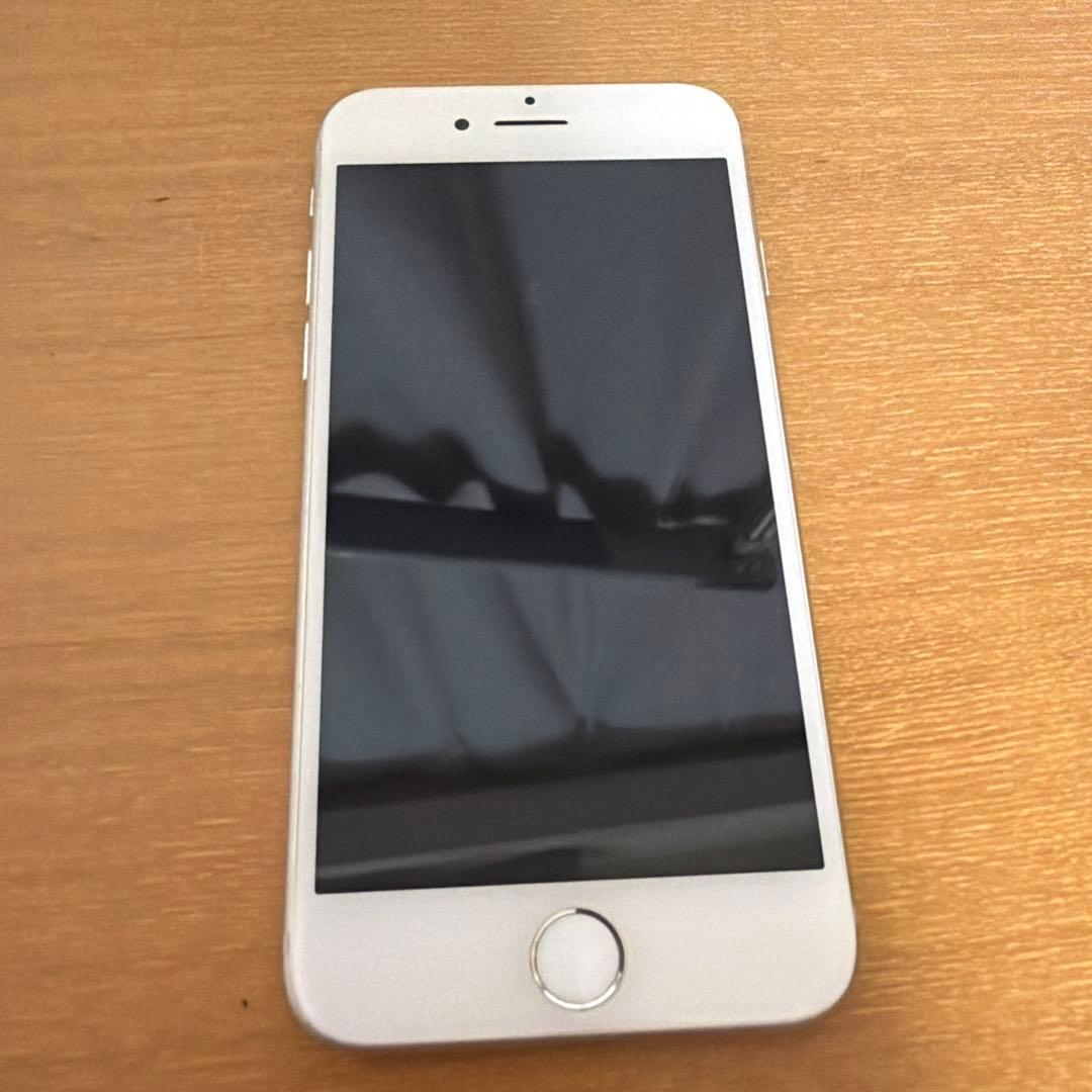 Apple iPhone 8 シルバー 64GB iPhone 8 64GB シルバー｜テルワールド（中古美品ビジネスフォン販売店）