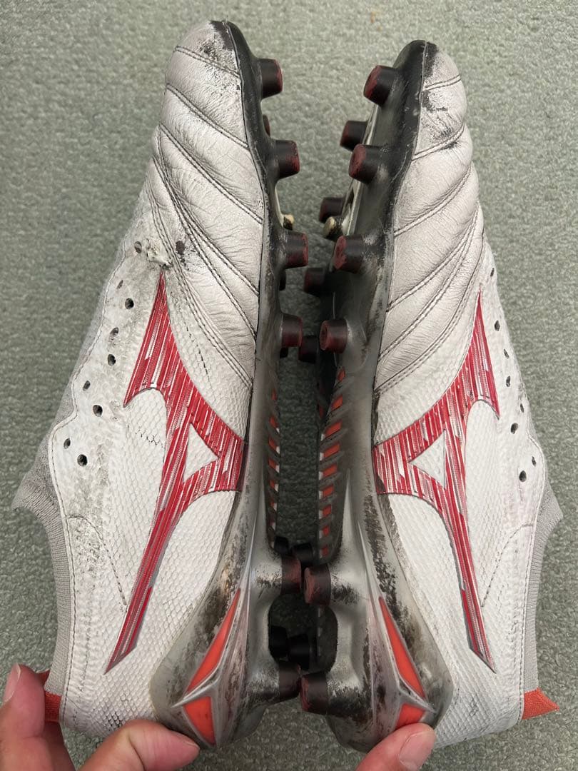 MIZUNO モレリアネオ4β 限定CHARGE PACK 27.0cm