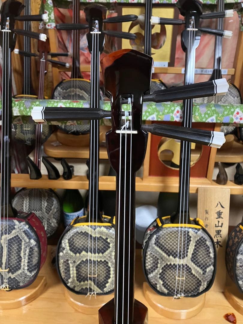 沖縄三線上質クルチ真壁型本皮一枚張りスンチ塗り期間限定 沖縄三線上質クルチ真壁型本皮一枚張りスンチ塗り期間限定