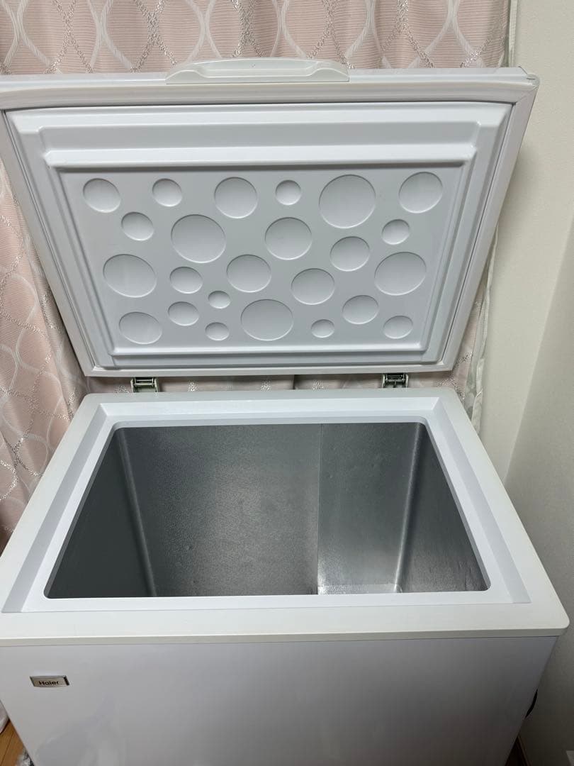 引き取り限定』神戸市西区Haier 冷凍庫 ホワイト 145L