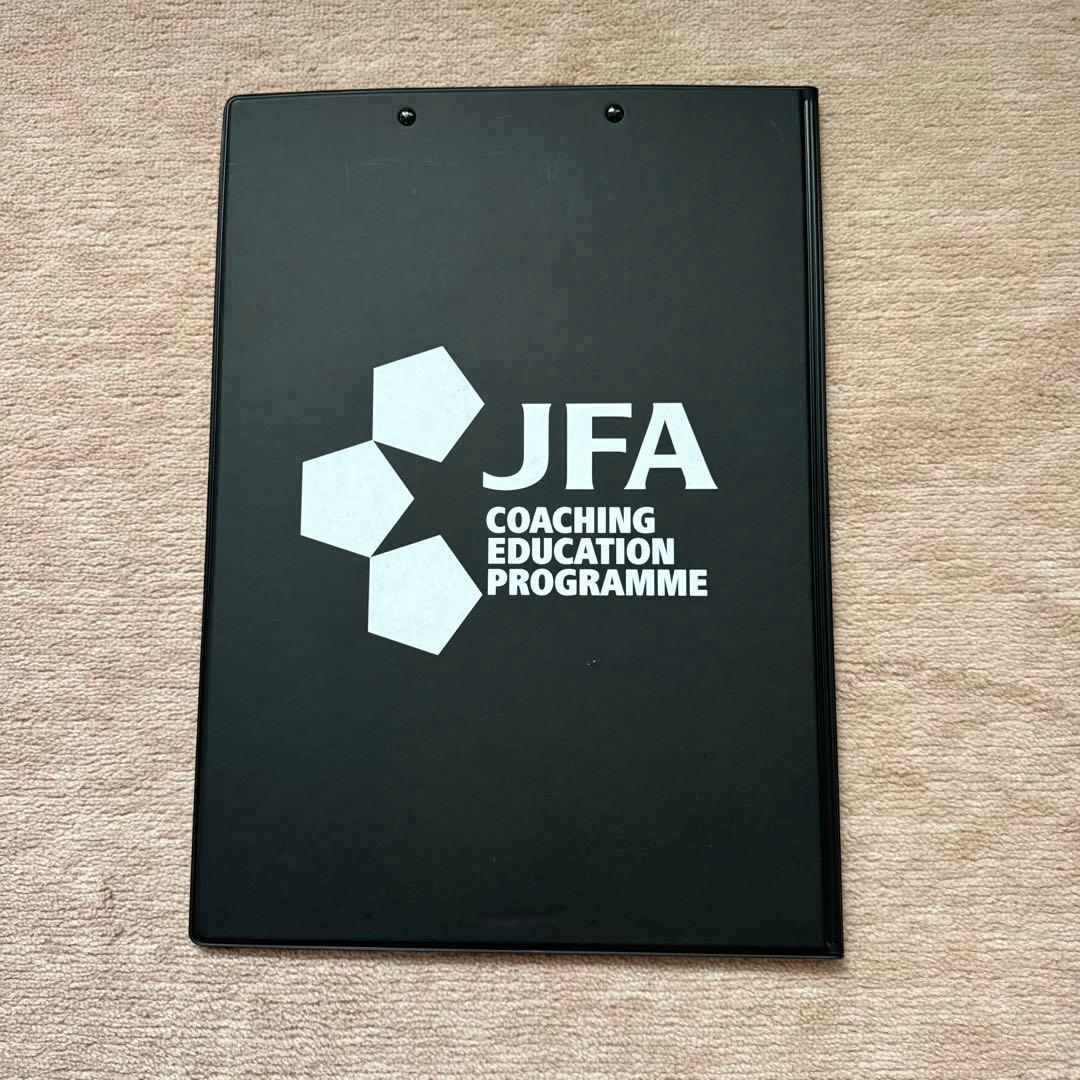 サッカー ナイキ 指導者バインダー - メルカリ