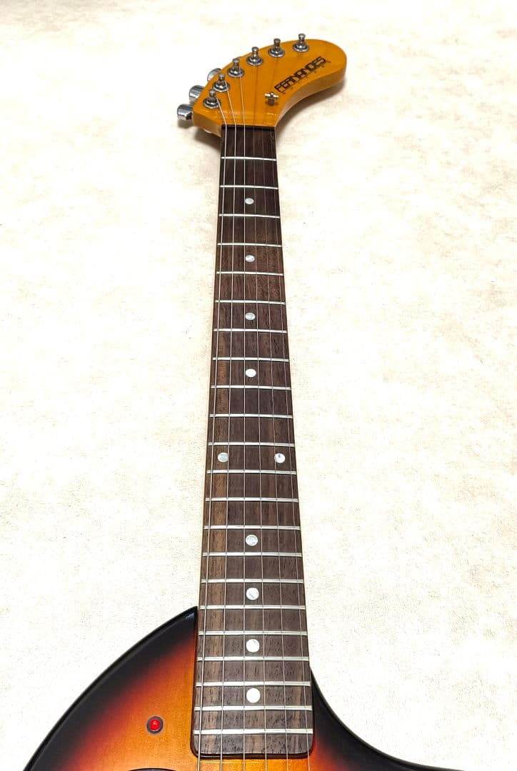 【美品】ZO-3 芸達者 3TS アンプ内蔵ミニギター 専用ケース付き!