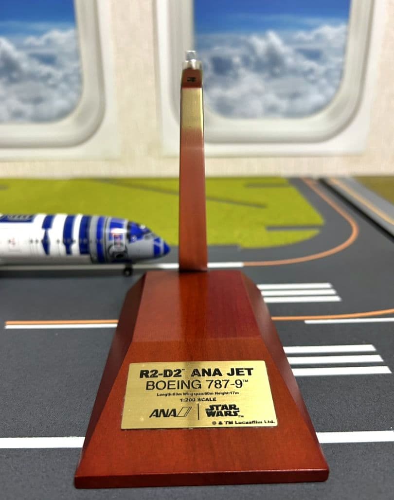ANA STARWARS R2D2 B787-9 1/200 プラ完成品