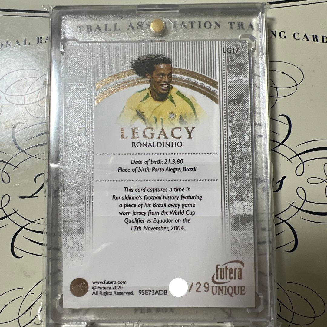 ロナウジーニョ Futera Unique ジャージカード 29枚限定 - メルカリ