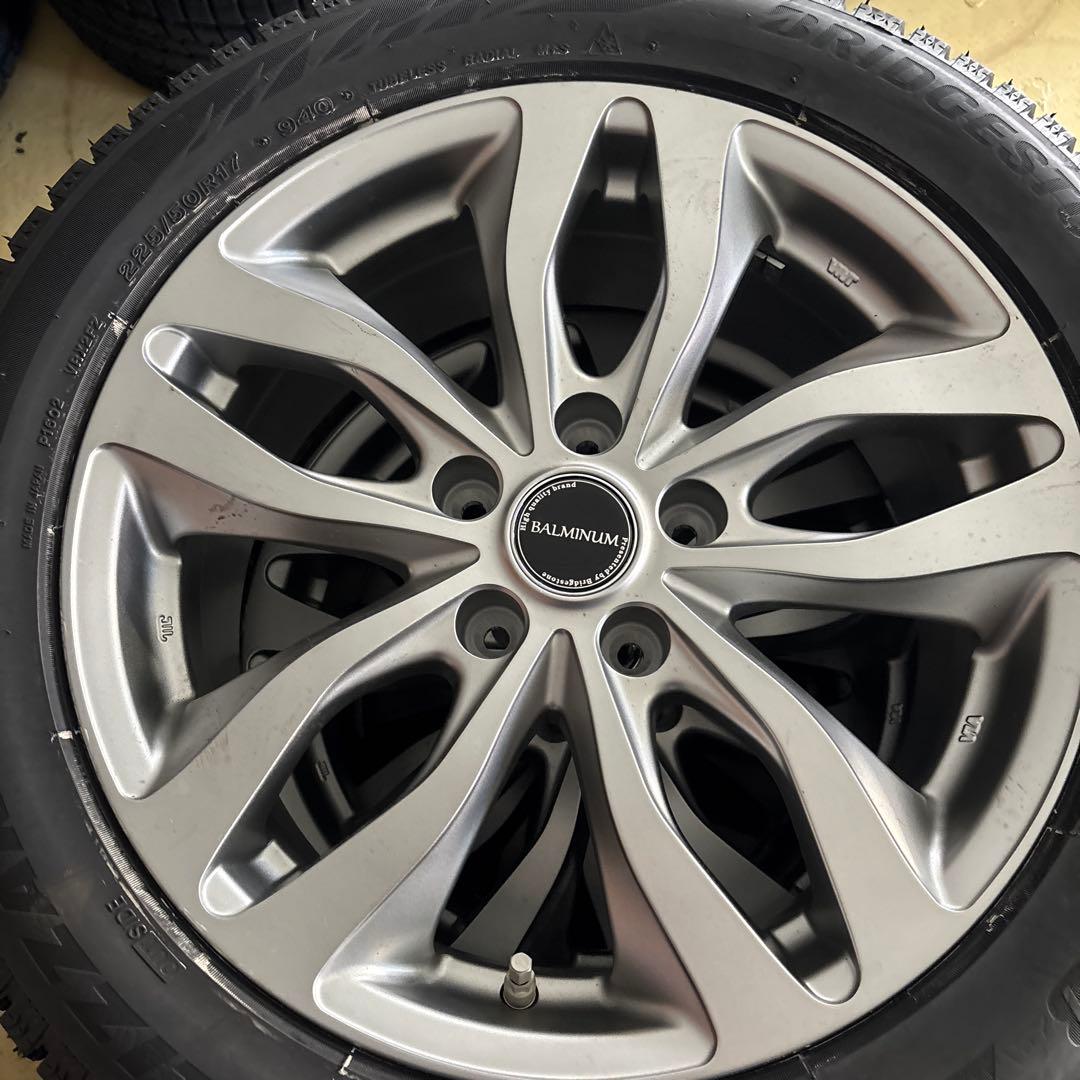 やーまん様　VRX2 スタッドレスタイヤ 225/50/R17 アルミホイール