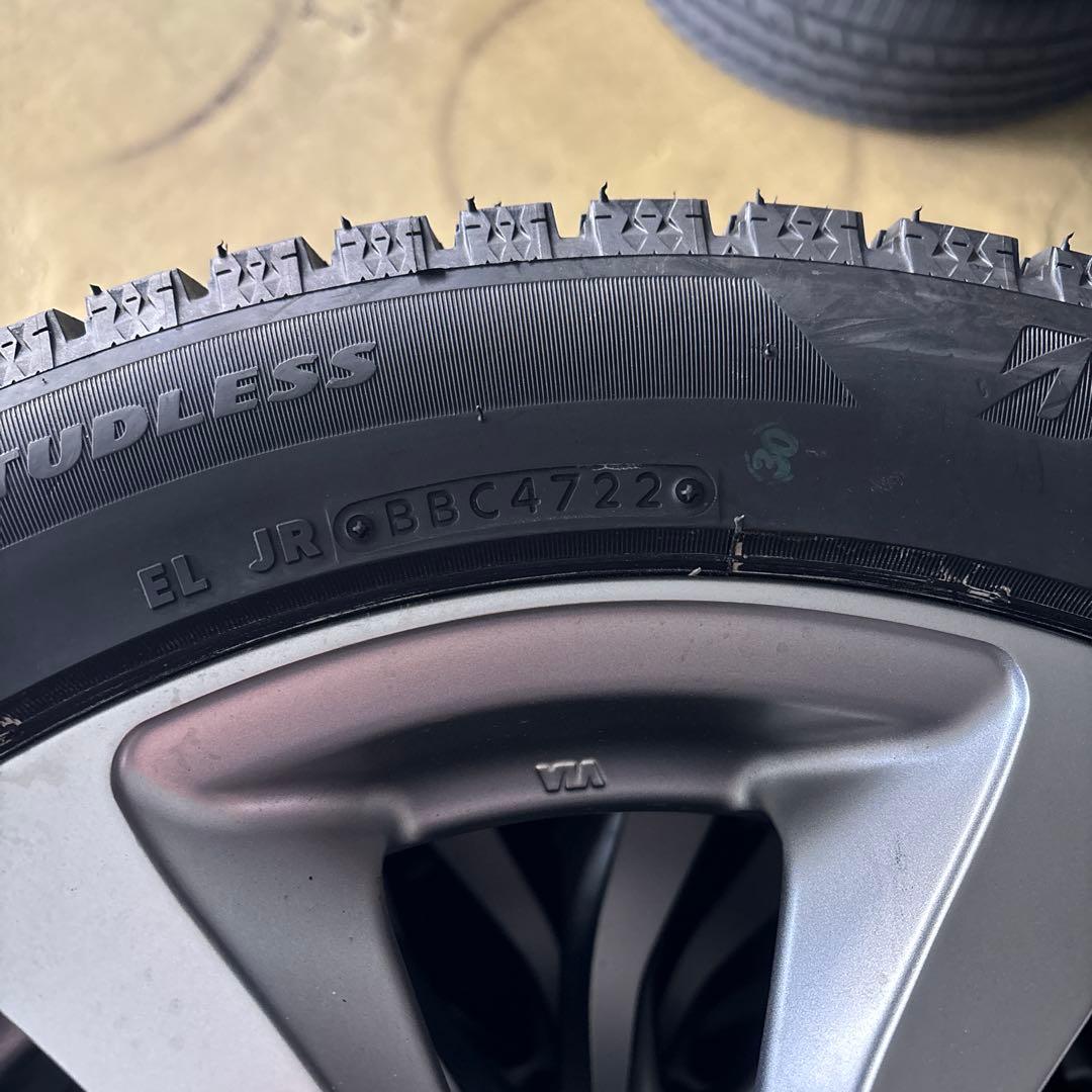 やーまん様　VRX2 スタッドレスタイヤ 225/50/R17 アルミホイール