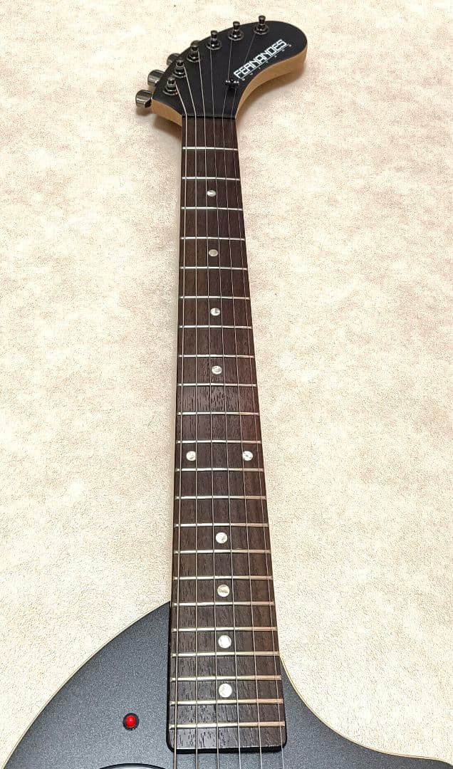 【新品同様】ZO-3 芸達者 SBL アンプ内蔵ミニギター 専用ケース付