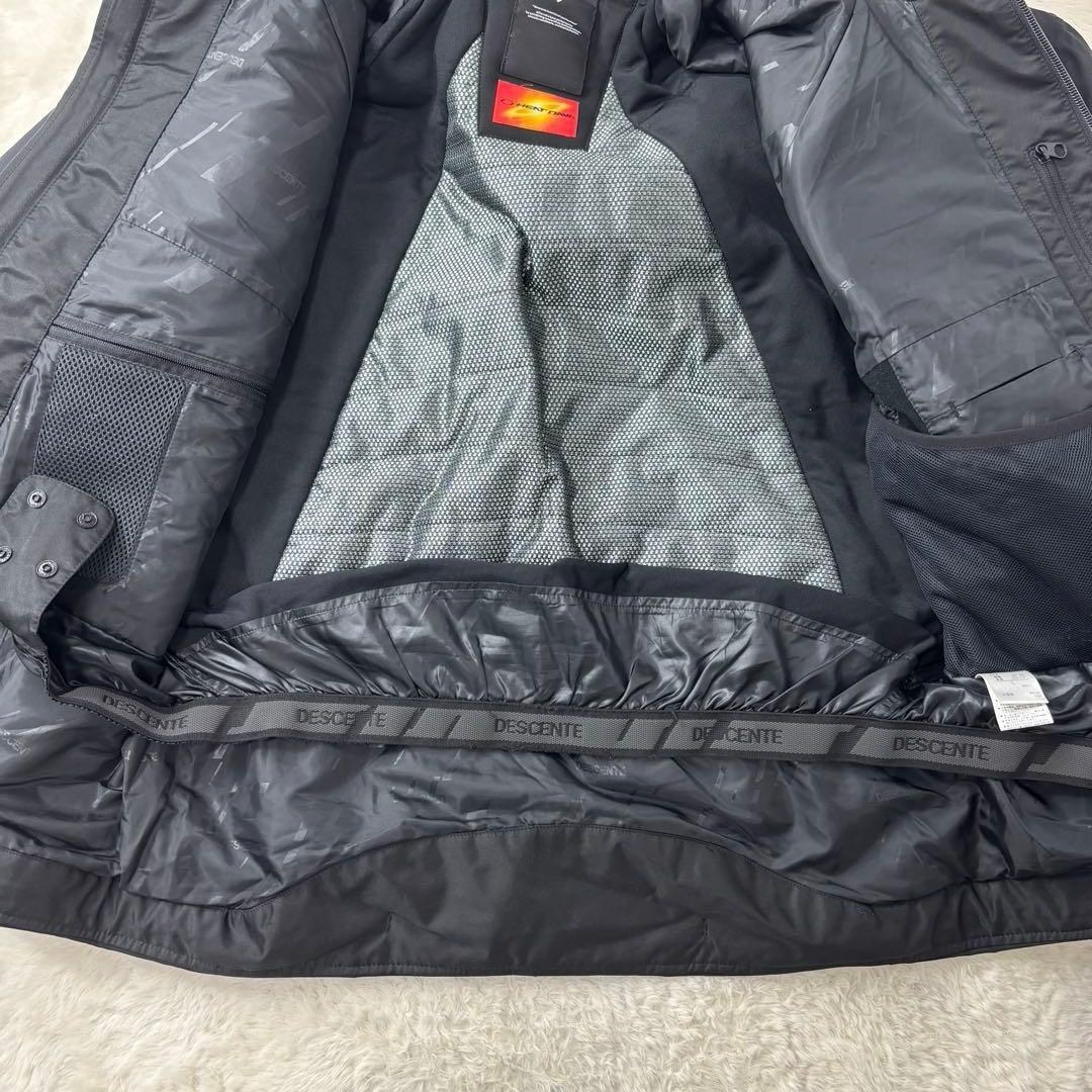 入手困難 デサント スイスチーム レプリカ スノーボードウェア